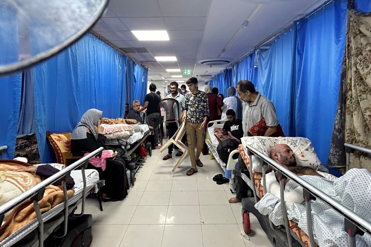 FOTO fail pada 120 November menunjukkan pesakit dan penduduk yang berlindung di Hospital al-Shifa, Gaza. FOTO AFP 