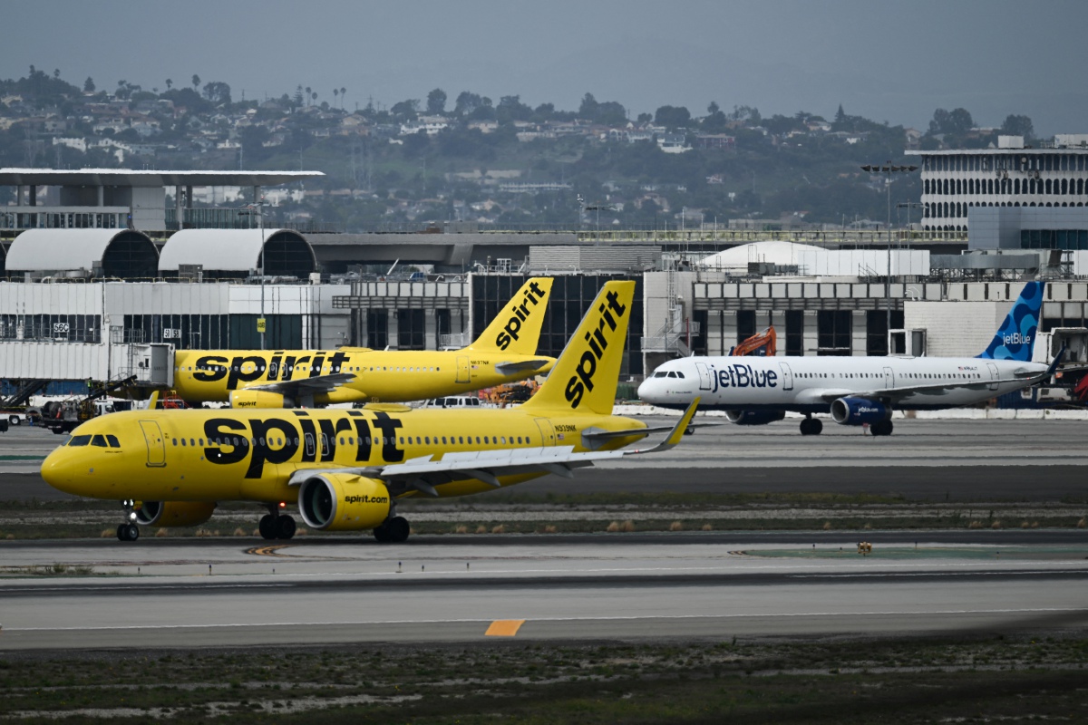 PESAWAT Airbus A320 milik Spirit Airlines. FOTO fail AFP