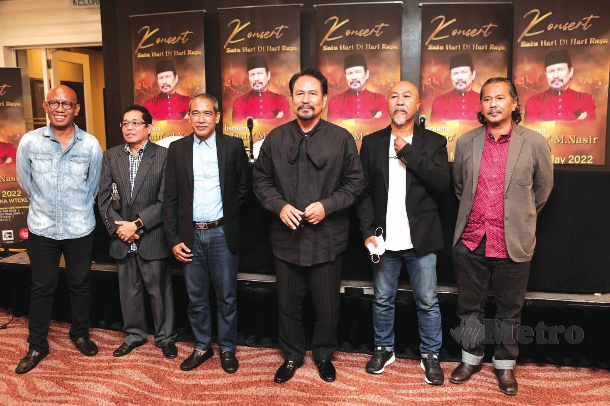 BARISAN tenaga kerja yang membolehkan konsert membabitkan 20 lagu popular M Nasir didendangkan nanti.