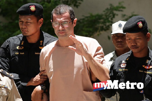 BANGKOK 17 AUGUST 2015. Swiss national Xavier Andre Justo leaves the courthouse in Bangkok, Monday, 17 August 2015. Justo was alleged to have blackmailed his former employers for 2.5 million Swiss francs (RM9.95 million) that was rejected by PetroSaudi in 2013. NSTP/Aizuddin Saad