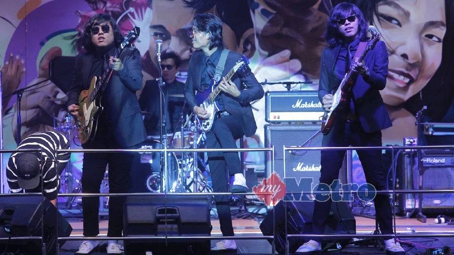 KUGIRAN Masdo membuat persembahan pada konsert Gegaria Fest. FOTO Saddam Yusoff