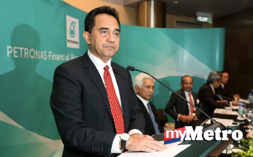 WAN Zulkifli ketika sidang media pengumuman kedudukan kewangan Petronas. FOTO Hasriyasyah Sabudin