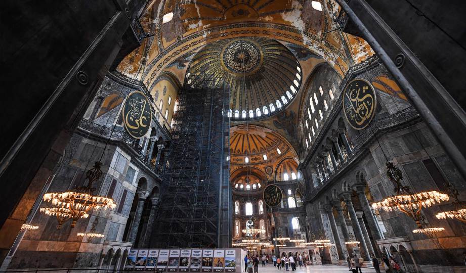 SOLAT pertama di Hagia Sophia akan dilaksanakan pada 24 Julai nanti. FOTO AFP