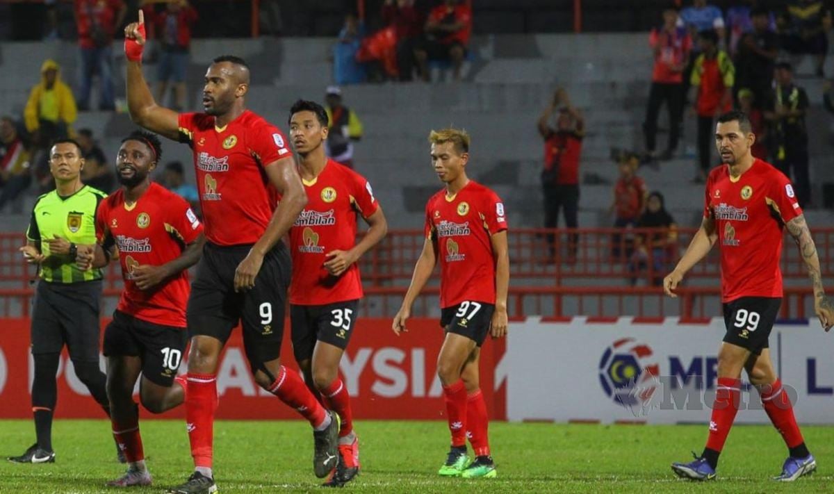 Goulon meraikan gol pada perlawanan Liga Super di antara Negeri Sembilan FC menentang Kelantan FC di Stadium Tuanku Abdul Rahman, Paroi. FOTO AZRUL EDHAM