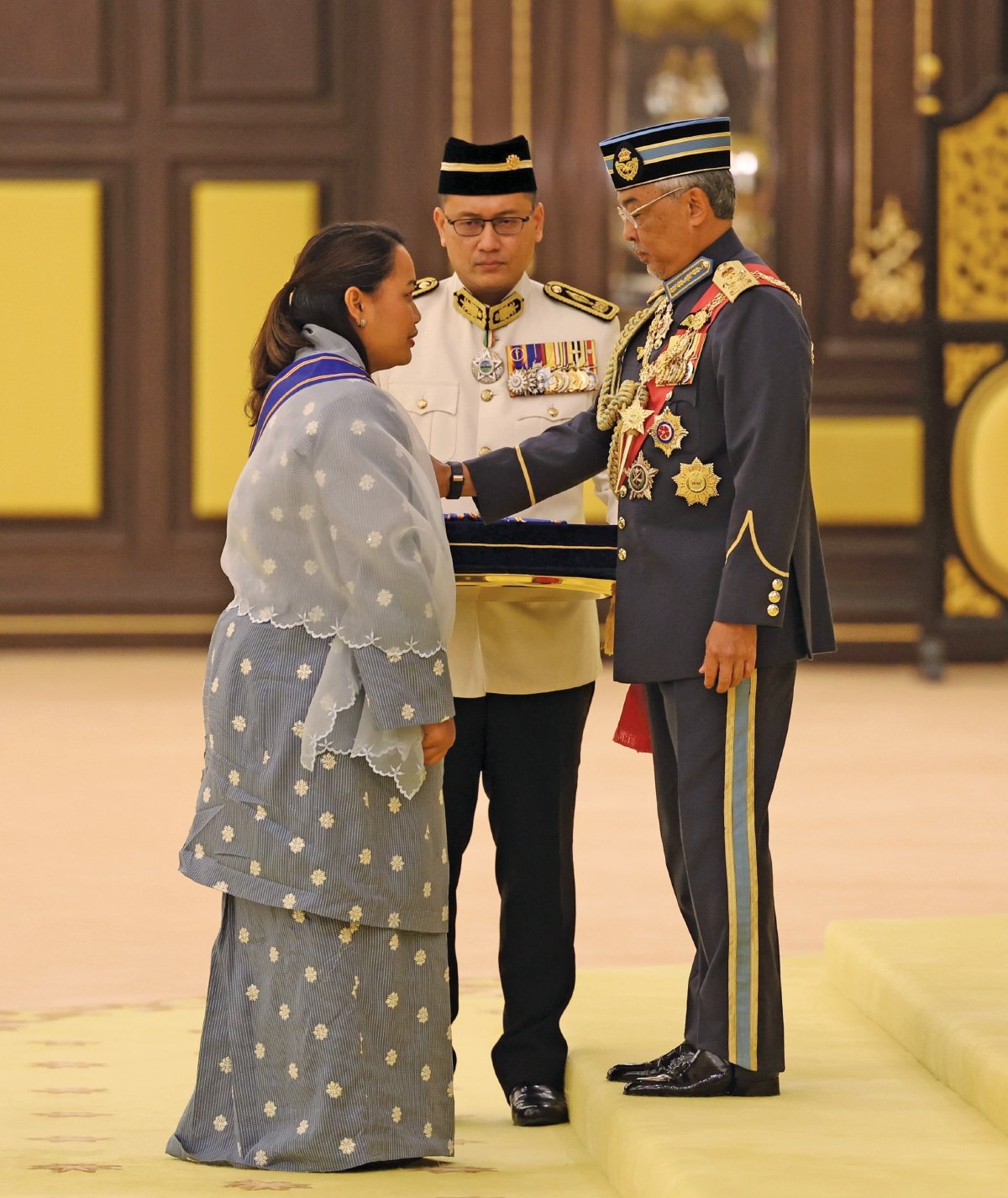 SHALIN menerima pingat Panglima Mahkota Wilayah (PMW) yang membawa gelaran Datuk daripada Yang di-Pertuan Agong. - FOTO Bernama