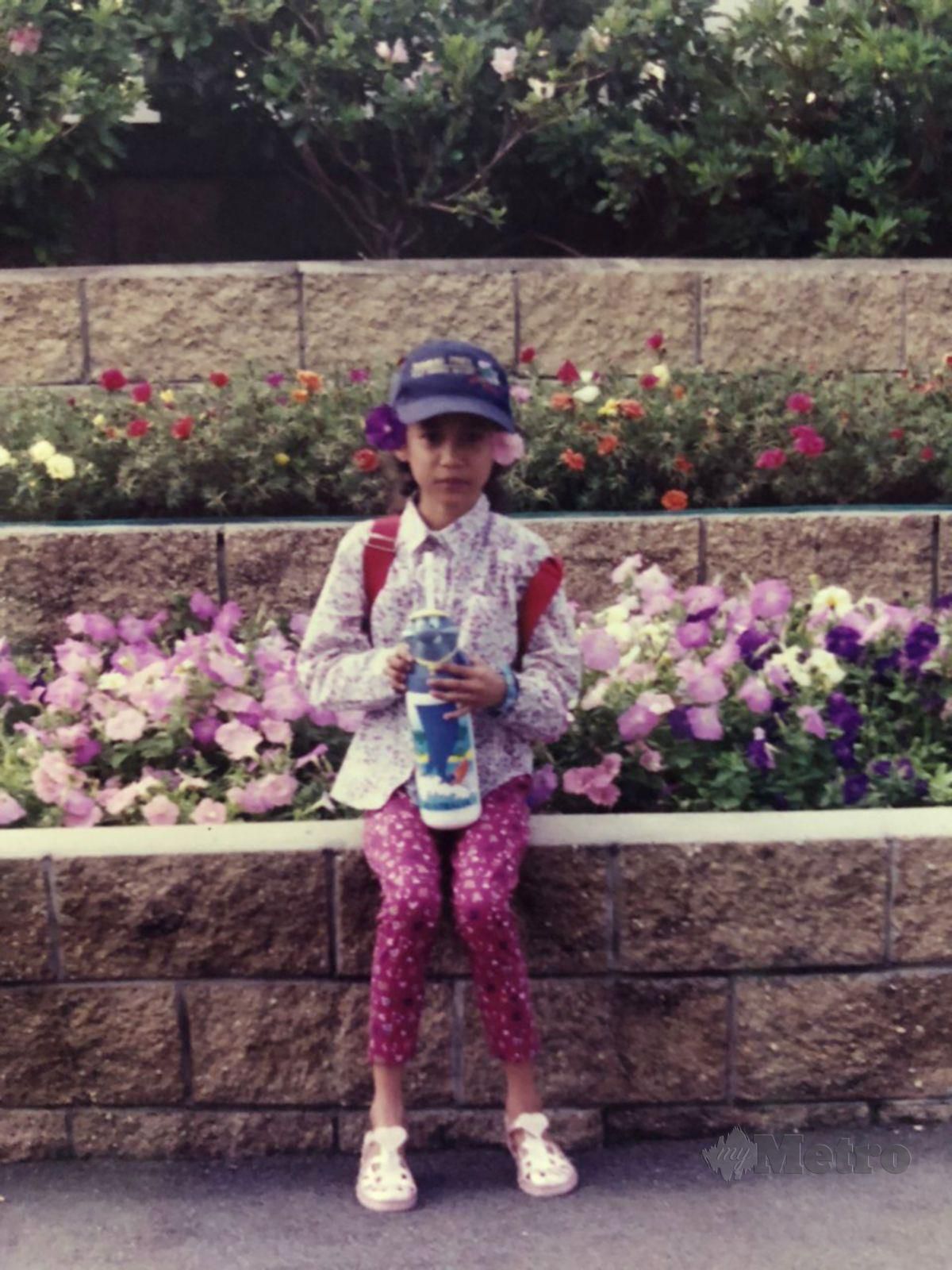 GAYA Amirah Sarah ketika berjalan-jalan di Australia pada usia lapan tahun.