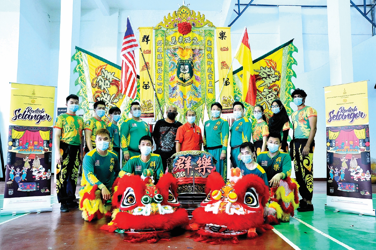 KEPELBAGAIAN bangsa di Selangor menjadikan seni persembahan negeri yang menarik untuk dipelajari.