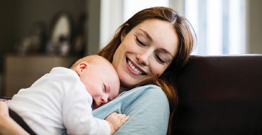 MENYUSU badan mengeratkan hubungan anak dan ibu. FOTO Sumber Google