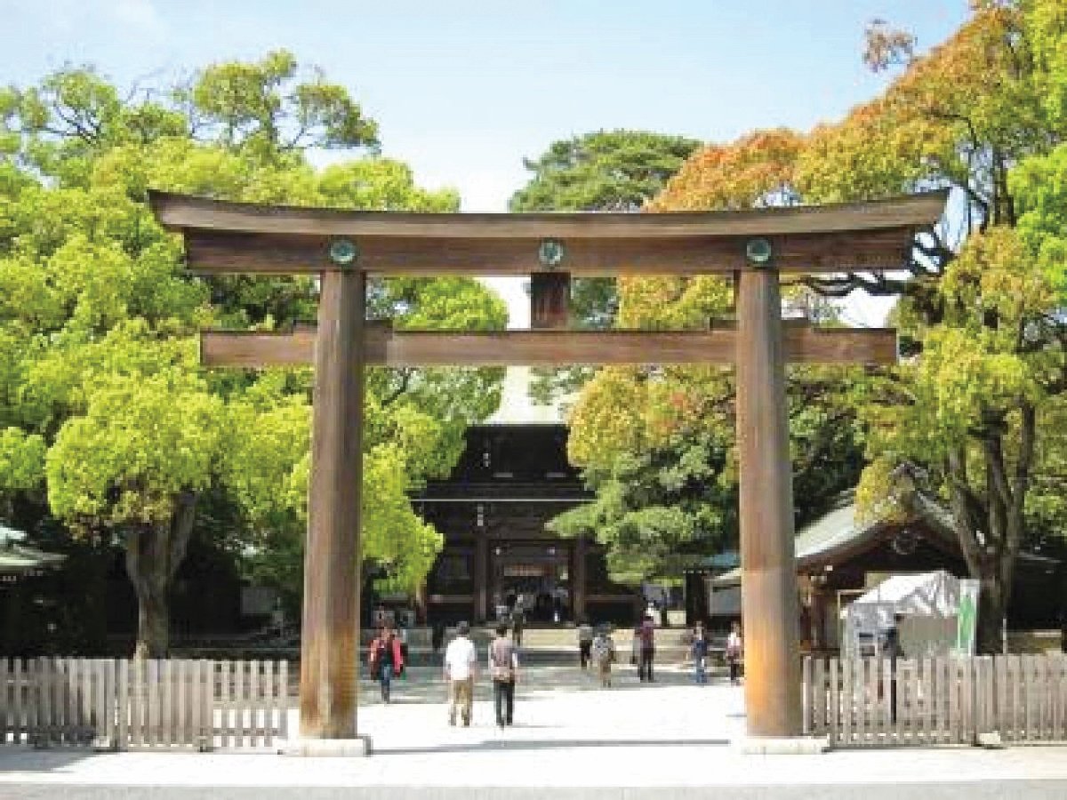TOKONG Meiji Shrine yang didedikasikan khas untuk Maharaja Meiji dan Maharani Shoken.