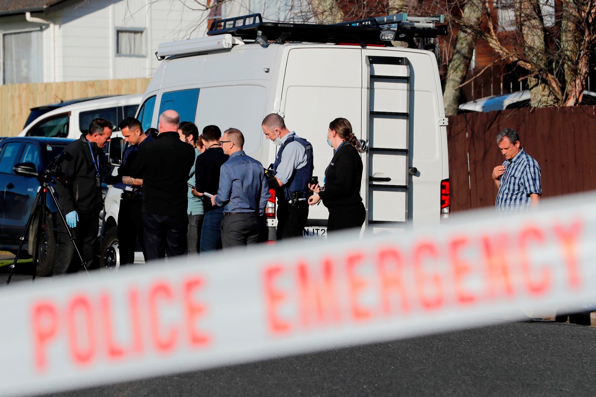 POLIS New Zealand melakukan siasatan di lokasi kejadian. FOTO AP