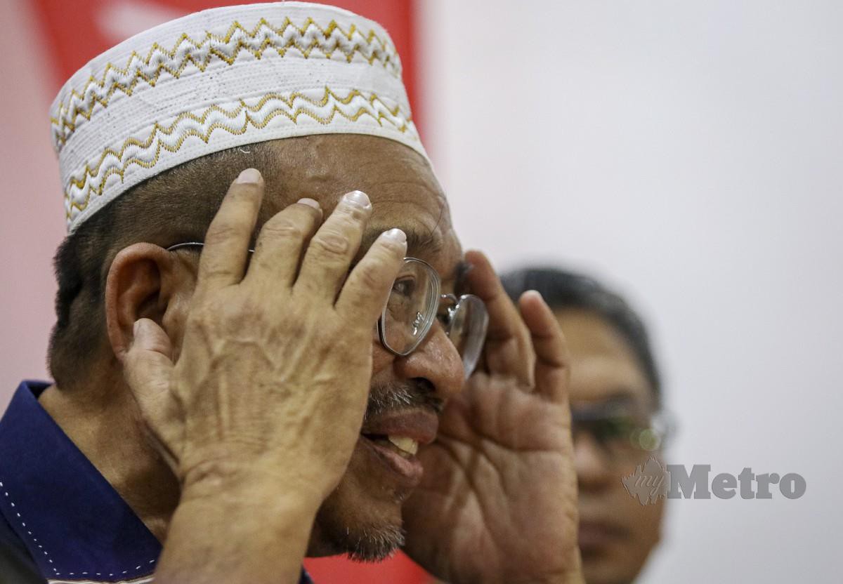 DATUK Ir Phahrolrazi Mohd Zawawi pada sidang media mengenai pemecatan keahlian beliau. FOTO Luqman Hakim Zubir.