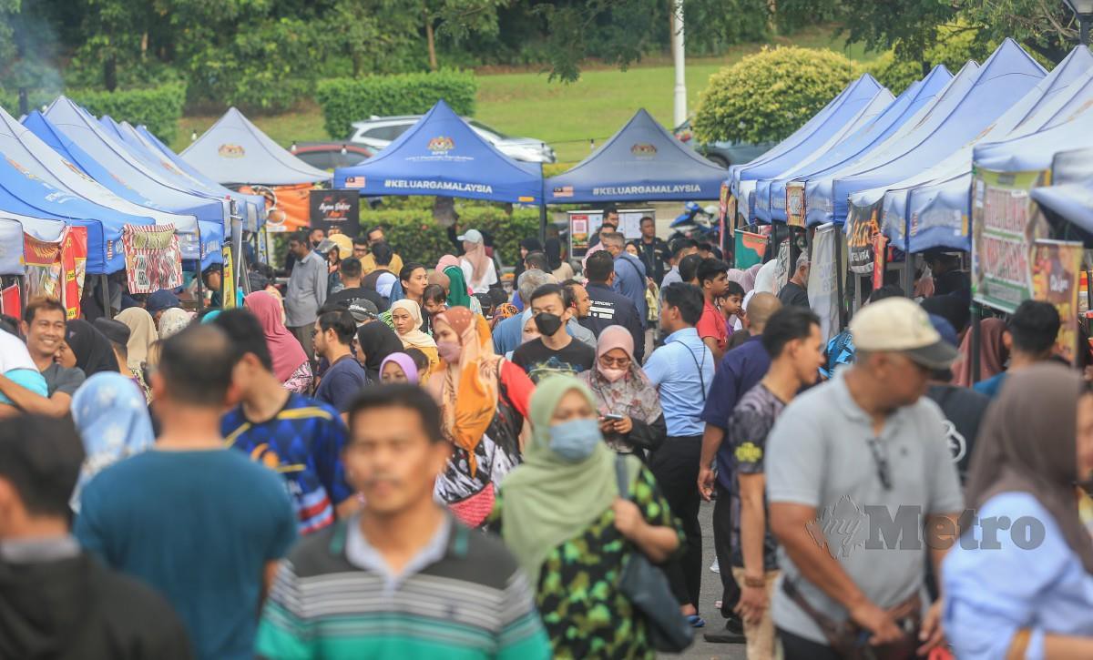 Bazar Ramadan Rahmah di Presint 14, Putrajaya. FOTO Genes Gulitah.