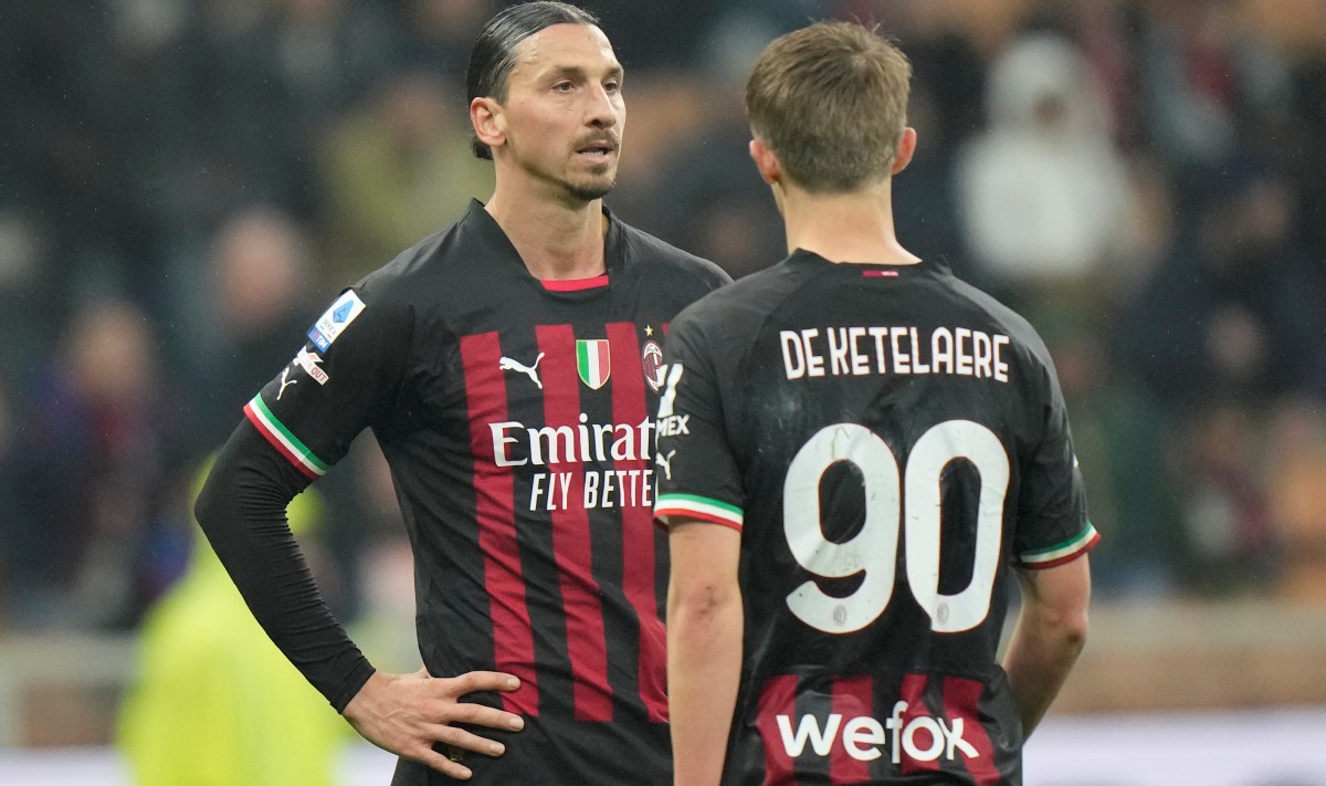 ZLATAN Ibrahimovic (kiri) kecewa selepas pasukannya sekadar mencatat keputusan seri. FOTO AP 