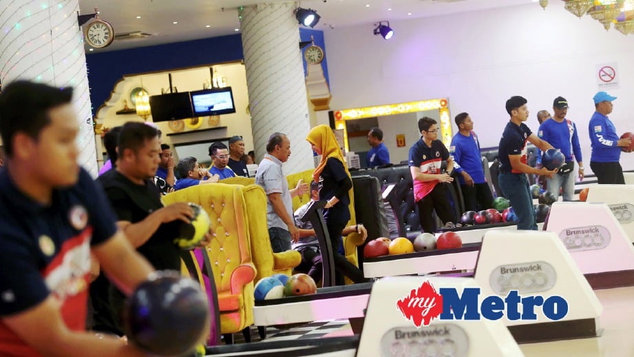 ANTARA peserta Kejohanan Bowling Best ! Harian Metro. FOTO Zulkarnain Ahmad Tajuddin