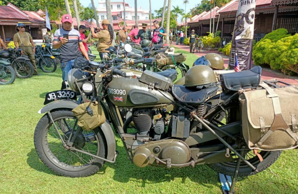 PAMERAN motosikal tentera klasik 3rd Malaysia Vintage and Classic Military Bike Day di Melaka baru-baru ini.