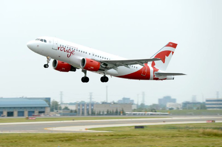 PESAWAT Air Canada berpatah balik ke Vancouver dalam kejadian itu. FOTO Agensi