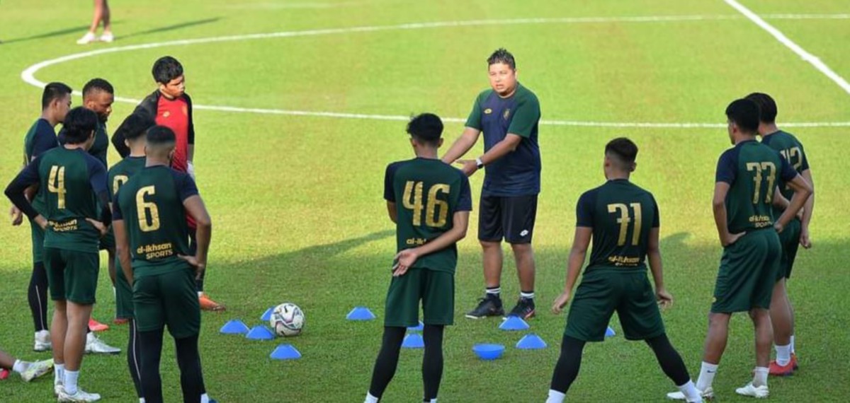 KDA FC menjalani latihan pagi ini sebelum bertolak ke Lembah Klang untuk menghadapi aksi perlawanan persahabatan sebagai persiapan aksi Piala Malaysia. FOTO Ihsan KDA FC