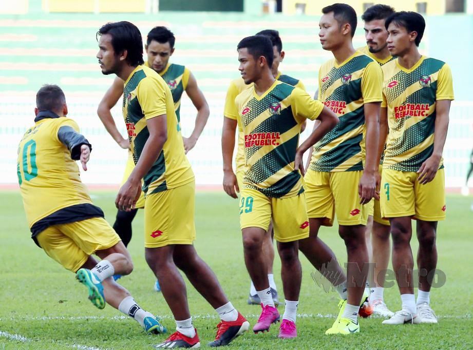 PEMAIN Kedah menjalani latihan menjelang final Piala FA bertemu Perak, Sabtu ini.