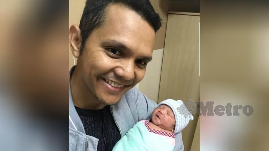 KHAI bersama anak ketiganya, Nur Alya Dhania yang lahir di sebuah hospital di Bangi semalam. FOTO Instagram Khai