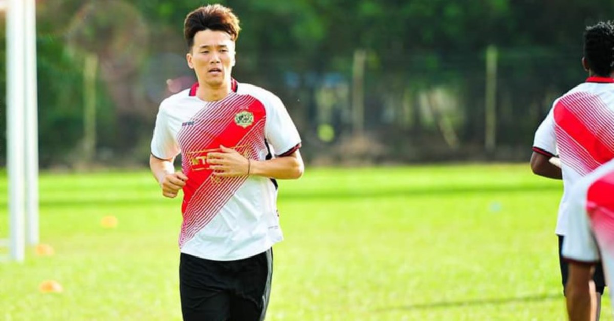 SEUNG Jo harap tunggakan itu dapat diselesaikan dengan segera kerana ia sudah lama tertangguh sejak musim lalu. FOTO Ihsan TRW Kelantan FC