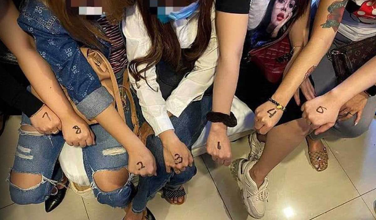 SEBAHAGIAN wanita warga asing yang diberkas dalam serbuan DBKL. FOTO Facebook Dewan Bandaraya Kuala Lumpur