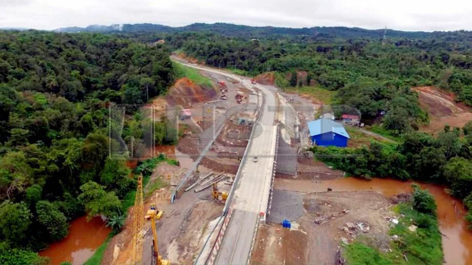 PEMBINAAN Lebuhraya Pan Borneo giat dijalankan di Sematan. FOTO Ihsan Pan Borneo Highway Sarawak
