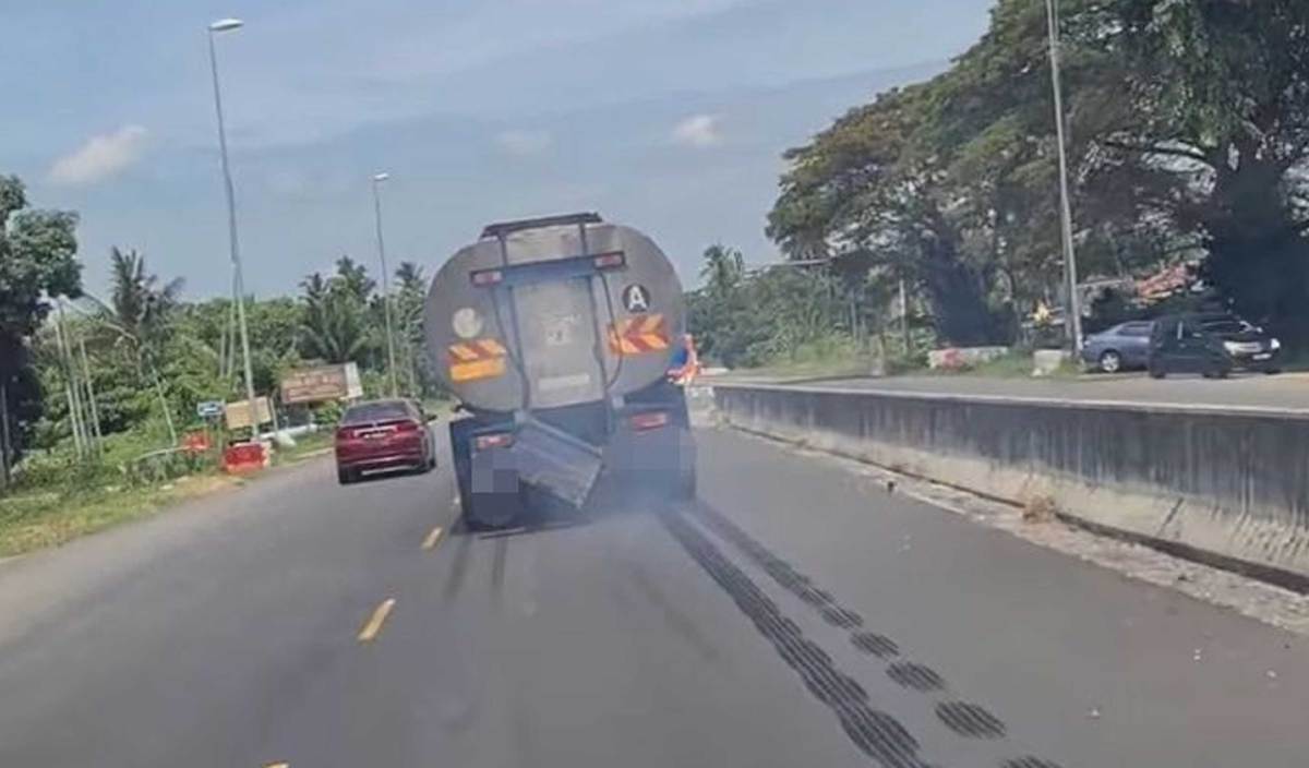 PEMANDU lori tangki yang memandu secara berbahaya dikesan di Jalan Persekutuan Klang-Teluk Intan, dekat Sungai Haji Dorani, tular di media sosial Facebook. FOTO Facebook Datuk Seri Jamal Md Yunos