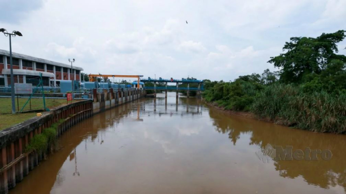 LOJI Rawatan Air (LRA) Sungai Selangor Fasa 2 di Bestari Jaya. FOTO Arkib NSTP