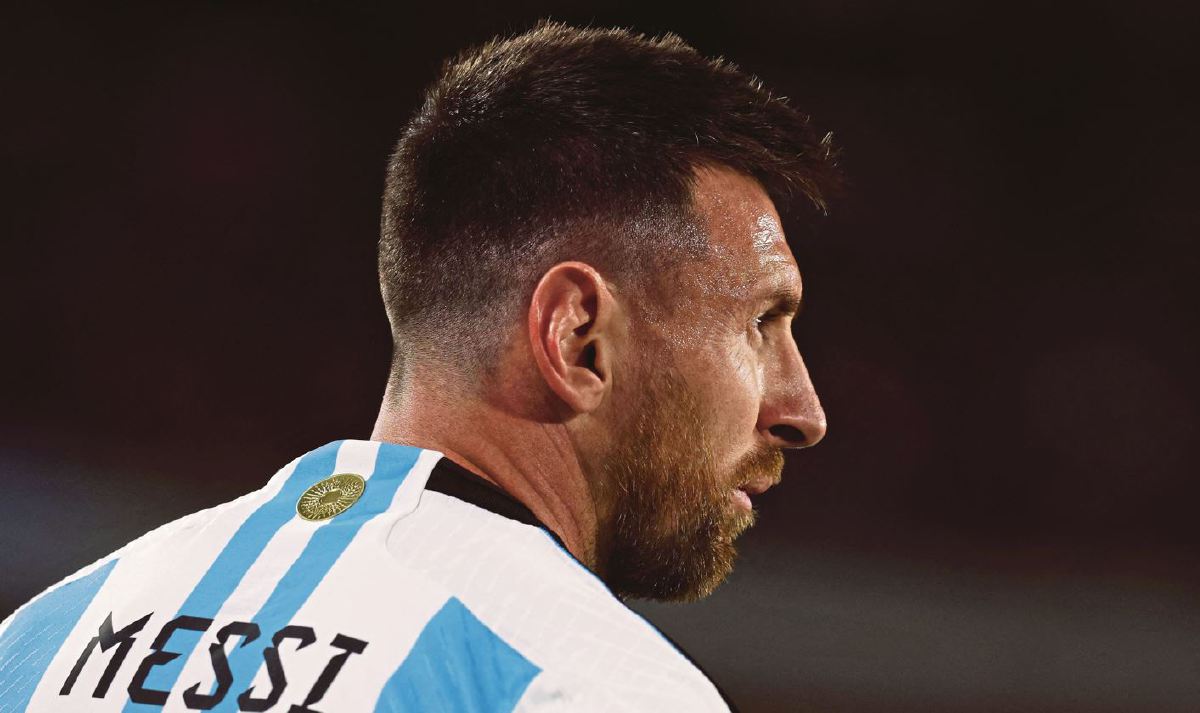 MESSI berpeluang cerah meraih Ballon d’Or selepas bantu Argentina juara Piala Dunia 2022. FOTO AFP