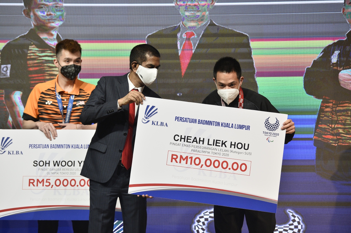 Liek Hou Terima Bonus Tertinggi Klba