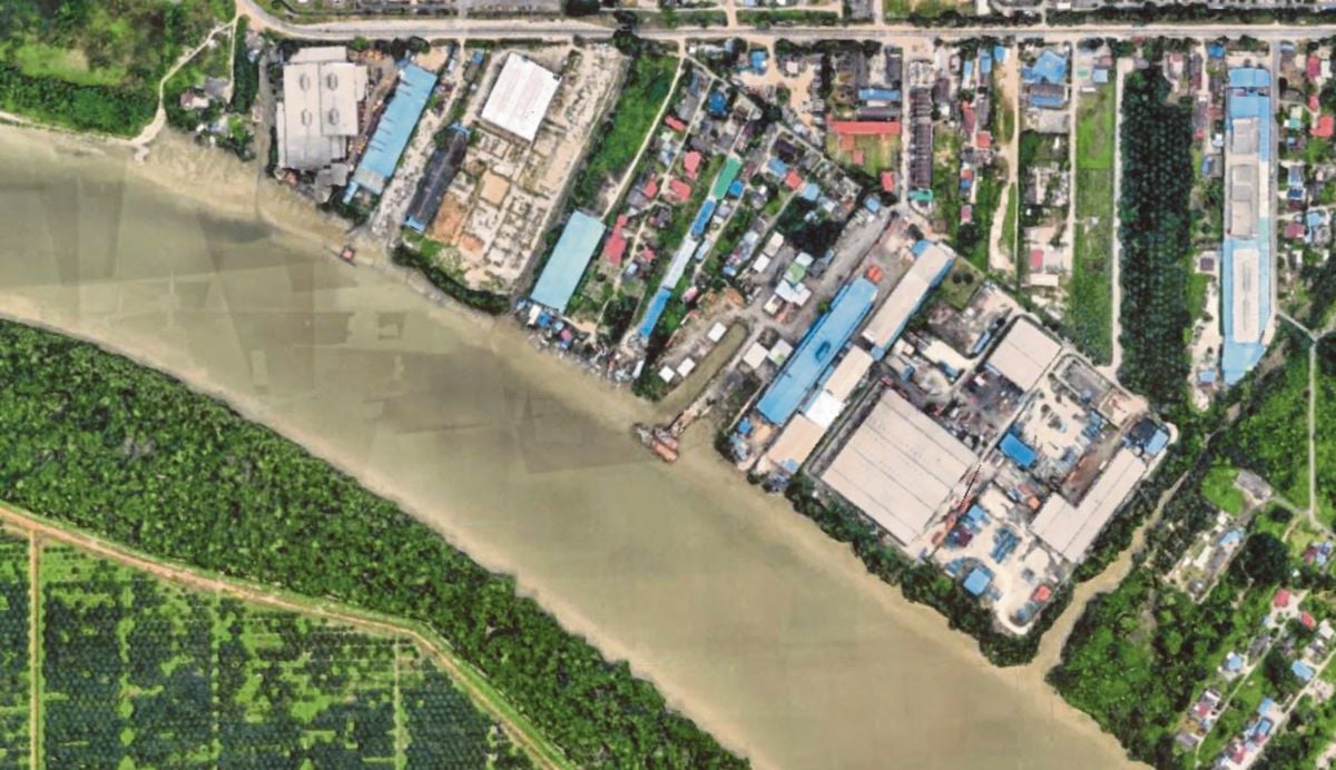 Geng Lanun Merah Black Maria 360 bina ‘port’ aktiviti haram di pesisir Kampung Pendamar sejak lima tahun lalu. FOTO GOOGLE MAPS