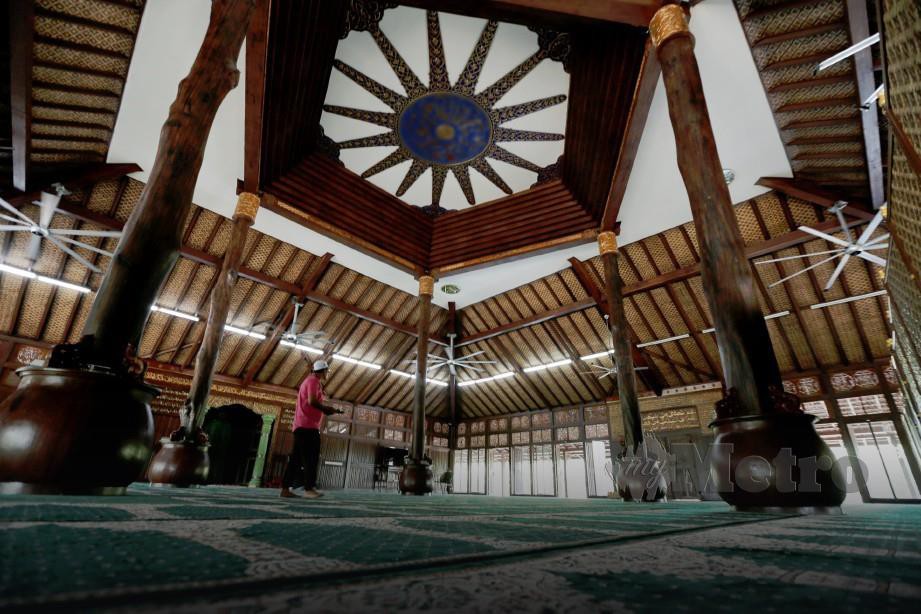 Solat jemaah di masjid belum dibenarkan di Kelantan.