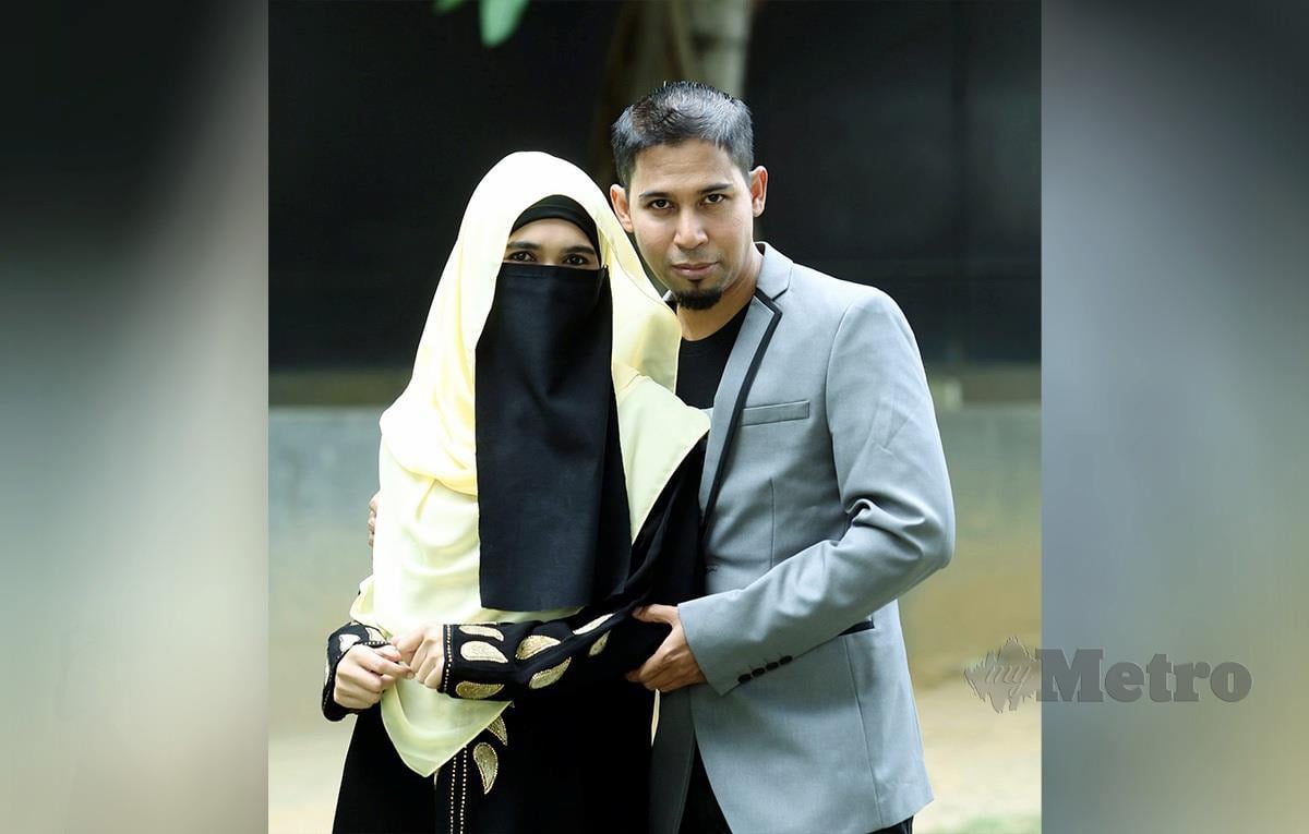 Penyanyi, Suhaimi Saad dan isteri Ina Naim di sambutan ulangtahun ke 10 Arteffects. Foto Rohanis Abdul Shukri