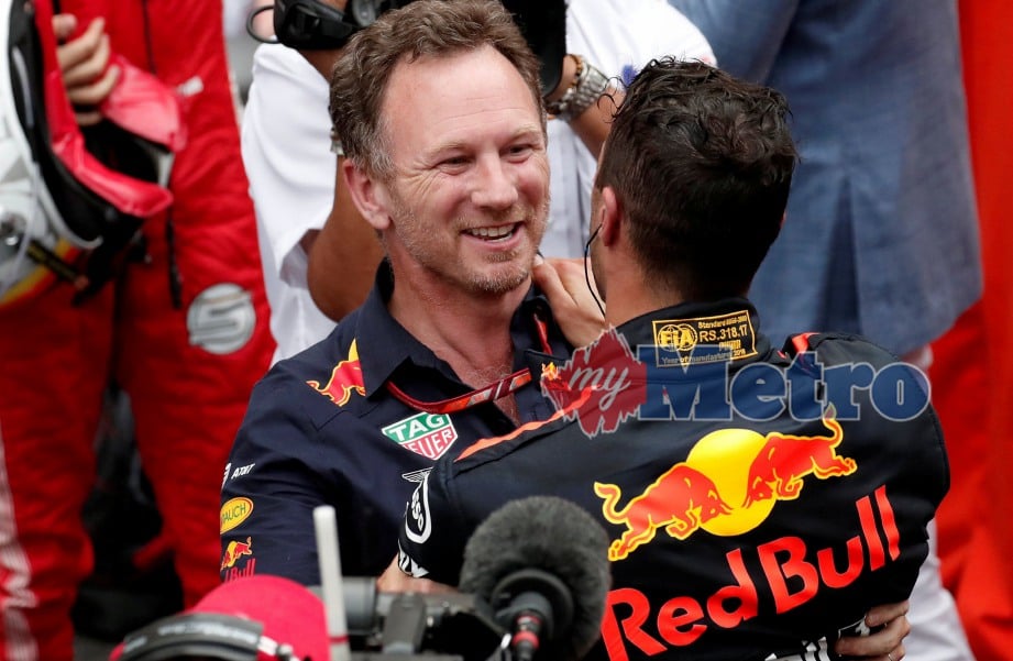 BOS Red Bull, Christian Horner (kiri) akan buat keputusan bulan depan. FOTO Reuters