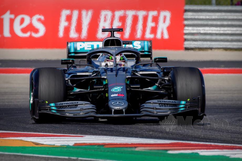 Aksi Lewis Hamilton (44) dari Mercedes pada sesi latihan Grand Prix Amerika Syarikat. FOTO Reu