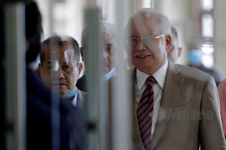 NAJIB ketika hadir pada keputusan pendengaran kes penyelewengan wang berjumlah RM42 juta milik SRC International Sdn Bhd di Mahkamah Tinggi Kuala Lumpur. FOTO Aizuddin Saad