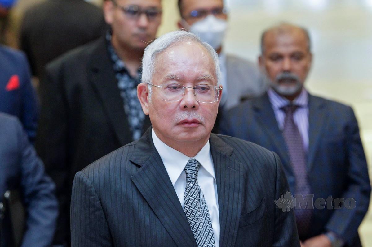 NAJIB ketika mengadakan sidang media selepas sesi perbicaraan tamat pada rayuan terakhir dalam kes membabitkan dana SRC International Sdn Bhd (SRC) di Mahkamah Persekutuan, Putrajaya. FOTO Aizuddin Saad
