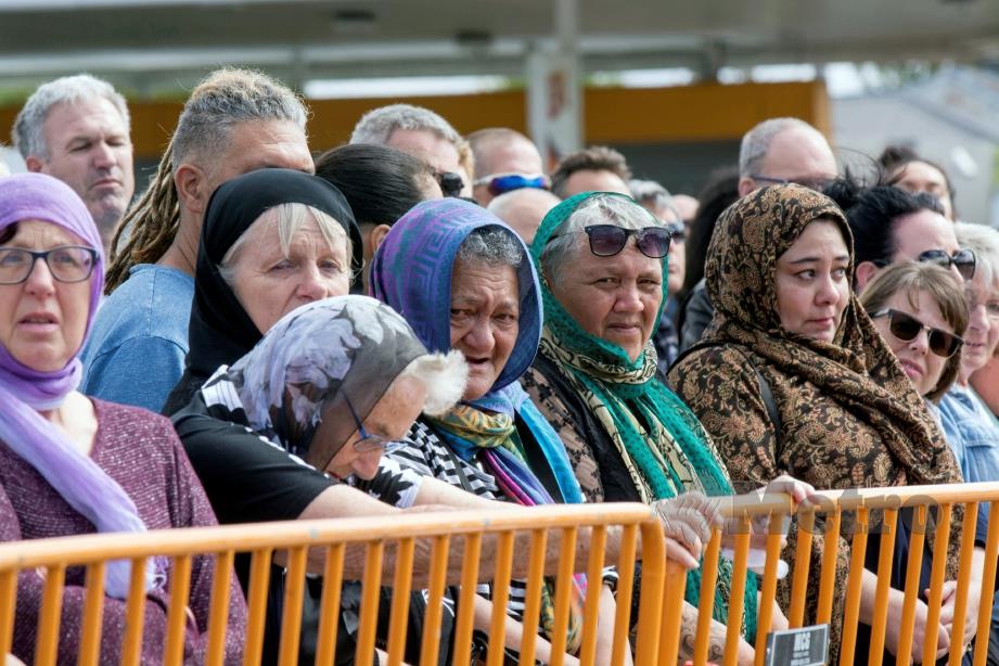 WANITA New Zealand tampil memakai tudung sebagai tanda solidariti kepada masyarakat Islam.
