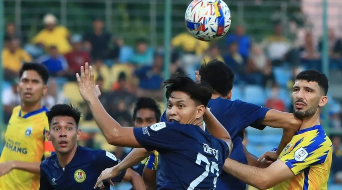 AKSI antara Sri Pahang dan Negeri Sembilan pada perlawanan Liga Super. FOTO Ihsan Sri Pahang FC