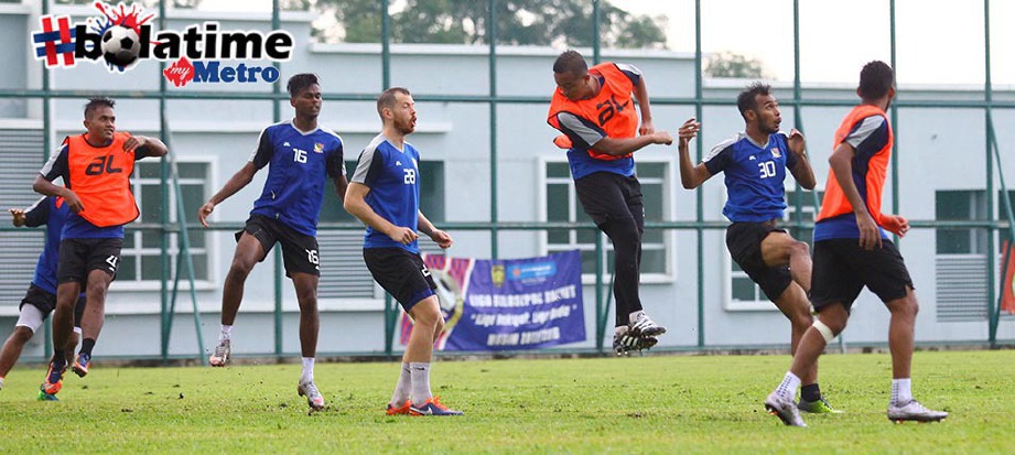 PEMAIN Negeri Sembilan gigih berlatih dalam persiapan untuk aksi Piala FA menentang Kedah. FOTO/FAIL 