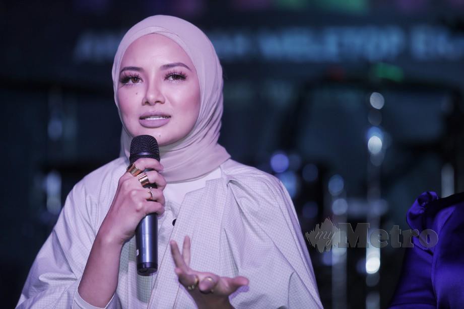 NEELOFA agak sibuk dengan penjenamaan semula bisnes hijab dan beberapa hal berkaitan perniagaan. FOTO Nurul Syazana Rose Razman