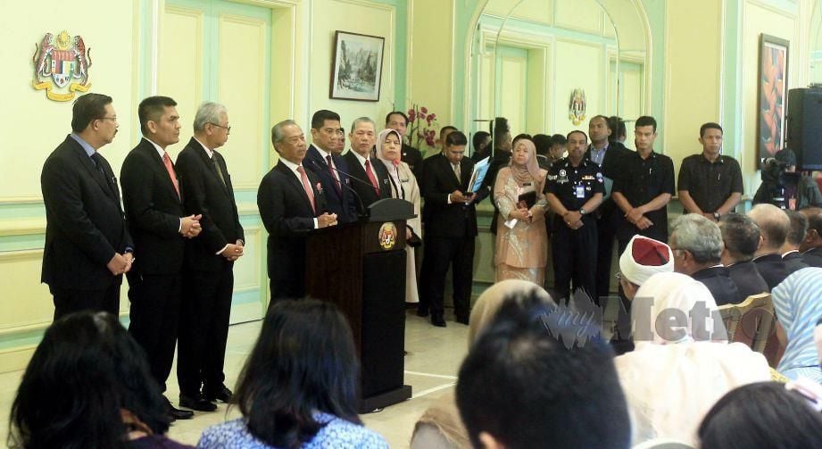  MUHYIDDIN ketika sidang media selepas mempengerusikan Mesyuarat Kabinet pertama di Bangunan Perdana Putra, Putrajaya. FOTO Mohd Fadli Hamzah