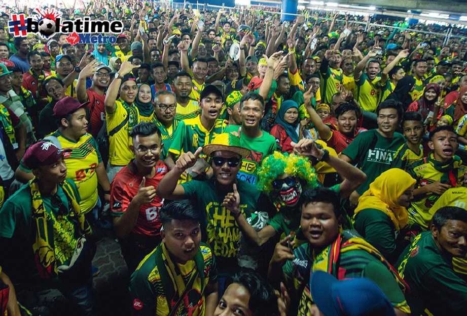 PENYOKONG Kedah mendesak perubahan dalam KFA. FOTO/MUHAMMAD SULAIMAN 