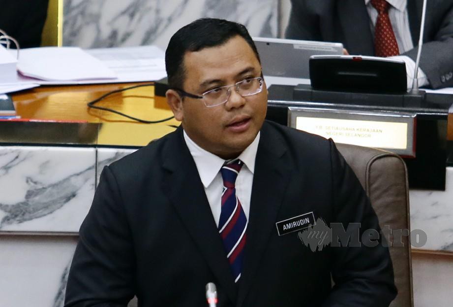MENTERI Besar Selangor, Amirudin Shari membahas di Mesyuarat Ketiga Persidangan Penggal Kedua (Belanjawan) Dewan Negeri Selangor ke-14 di Bangunan Dewan Undangan Negeri Selangor. FOTO Roslin Mat Tahir