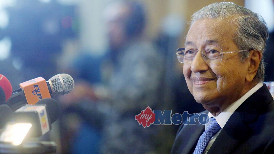 DR Mahathir ketika sidang media di Yayasan Kepimpinan Perdana, Putrajaya. FOTO Mohd Fadli Hamzah