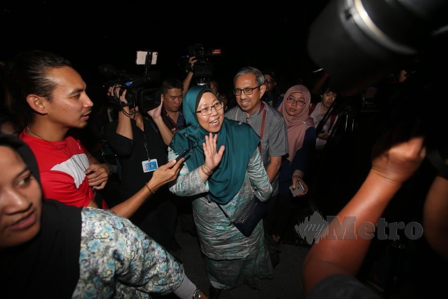 FUZIAH tiba di kediaman Presiden PKR, Datuk Seri Anwar Ibrahim. FOTO Eizairi Shamsudin