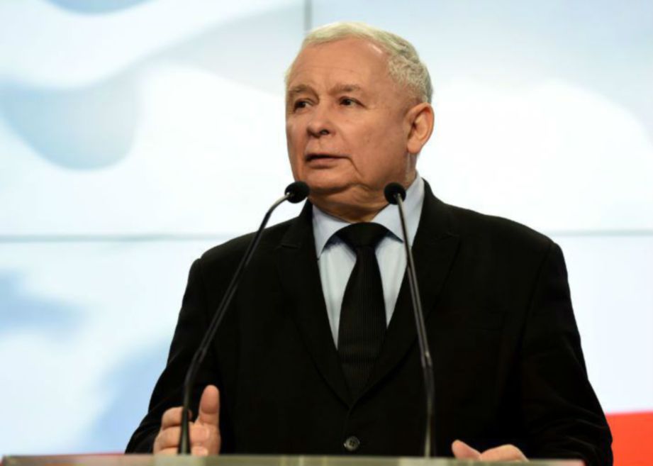 JAROSLAW Kaczynski ketika mengumumkan draf undang-undang bulan lalu. Foto AFP (Getty Images)
