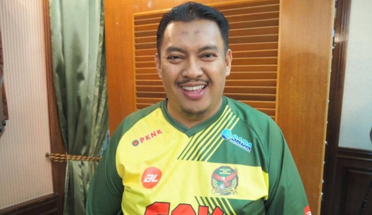 JURUCAKAP GULM Mohd Safarizal yang mewakili 25 kelab penyokong Kedah. FOTO IZZALI ISMAIL