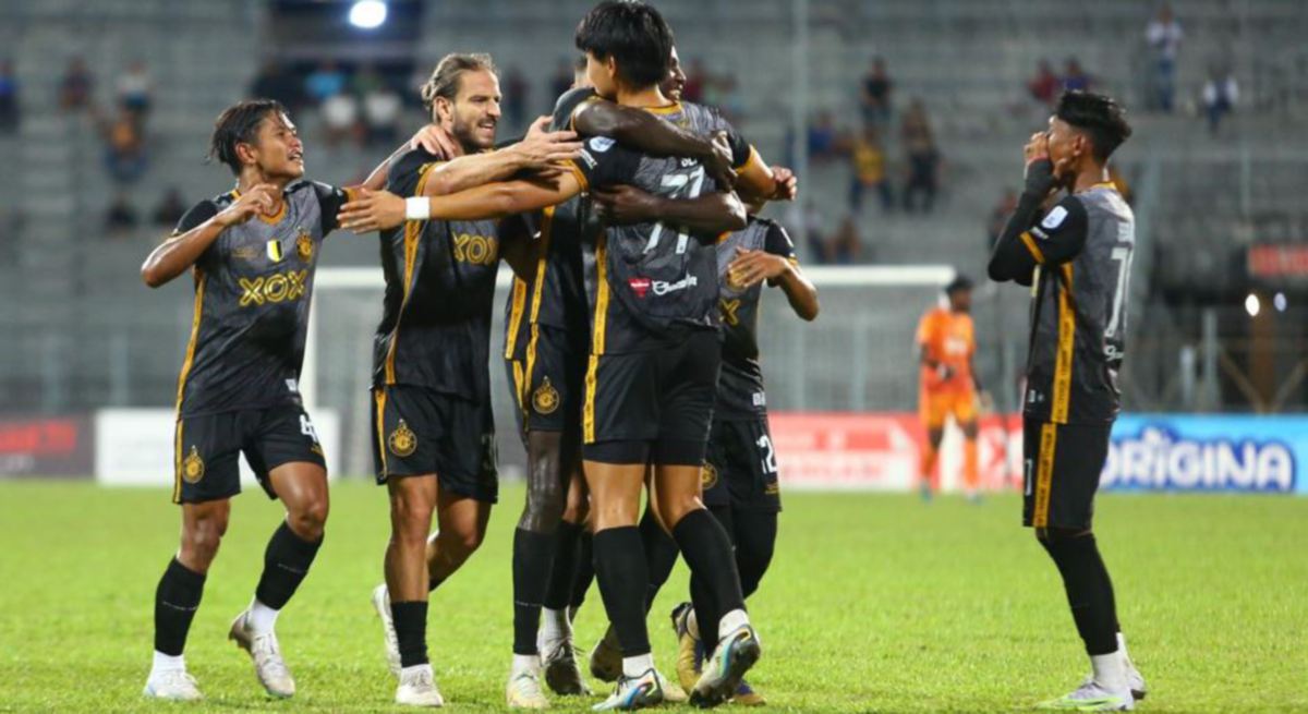 PEMAIN Perak FC meraikan jaringan Seonung. FOTO Ihsan Perak FC