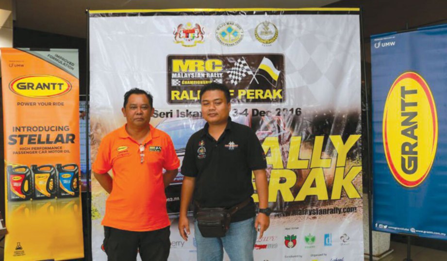 ZAIDI Tajudin (kiri) bersama Penyelaras Program MRC 2016, Mohd Kurnia Abdol Sakor.